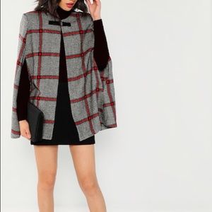 🔥BRAND NEW Plaid Poncho🔥